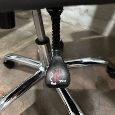 SILLA GIRATORIA PRESIDENTE AL01 (O50) NEGRA